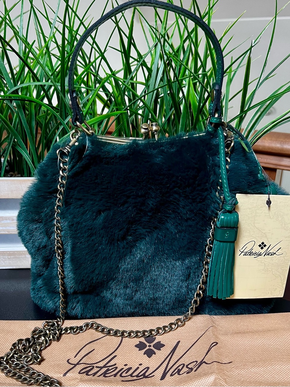 PATRICIA NASH Laureana Faux Fur Frame Top Shoulder Bag - Picture 2 of 12